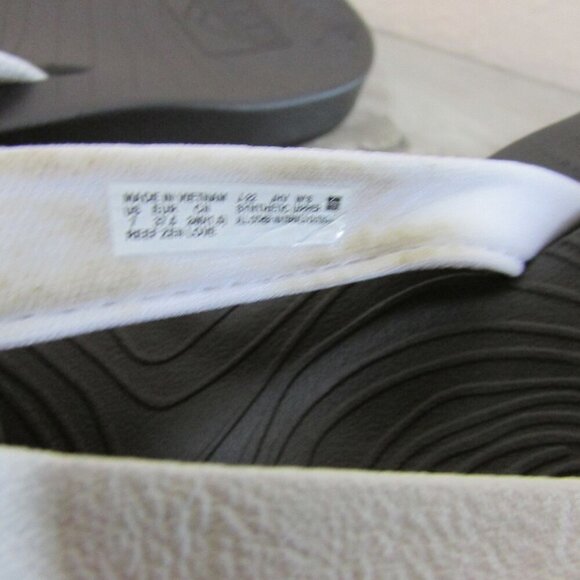 Reef Women's 7 Zen Love Flip Flop Thong Sandals - White - Picture 3 of 4